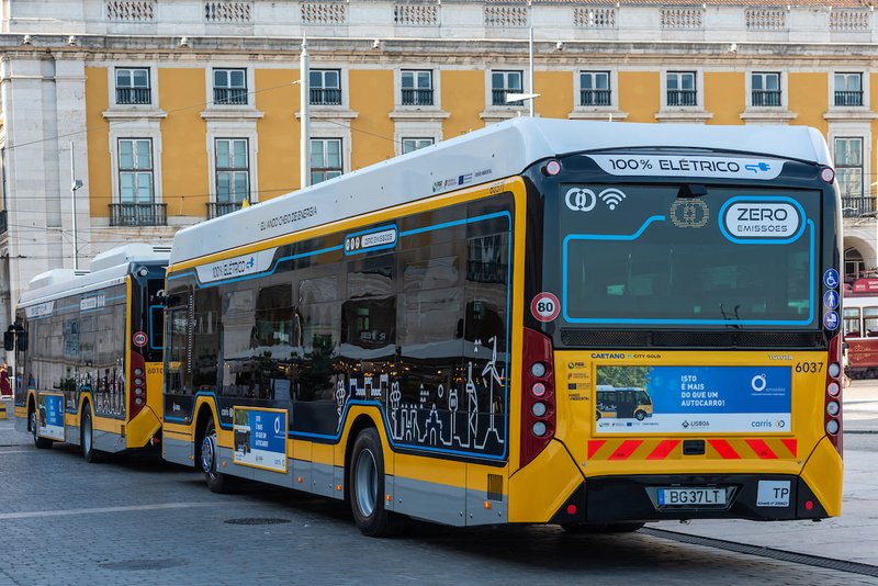 Os 30 novos autocarros standard vão ser integrados em carreiras de serviço regular: 706, 732 e 760